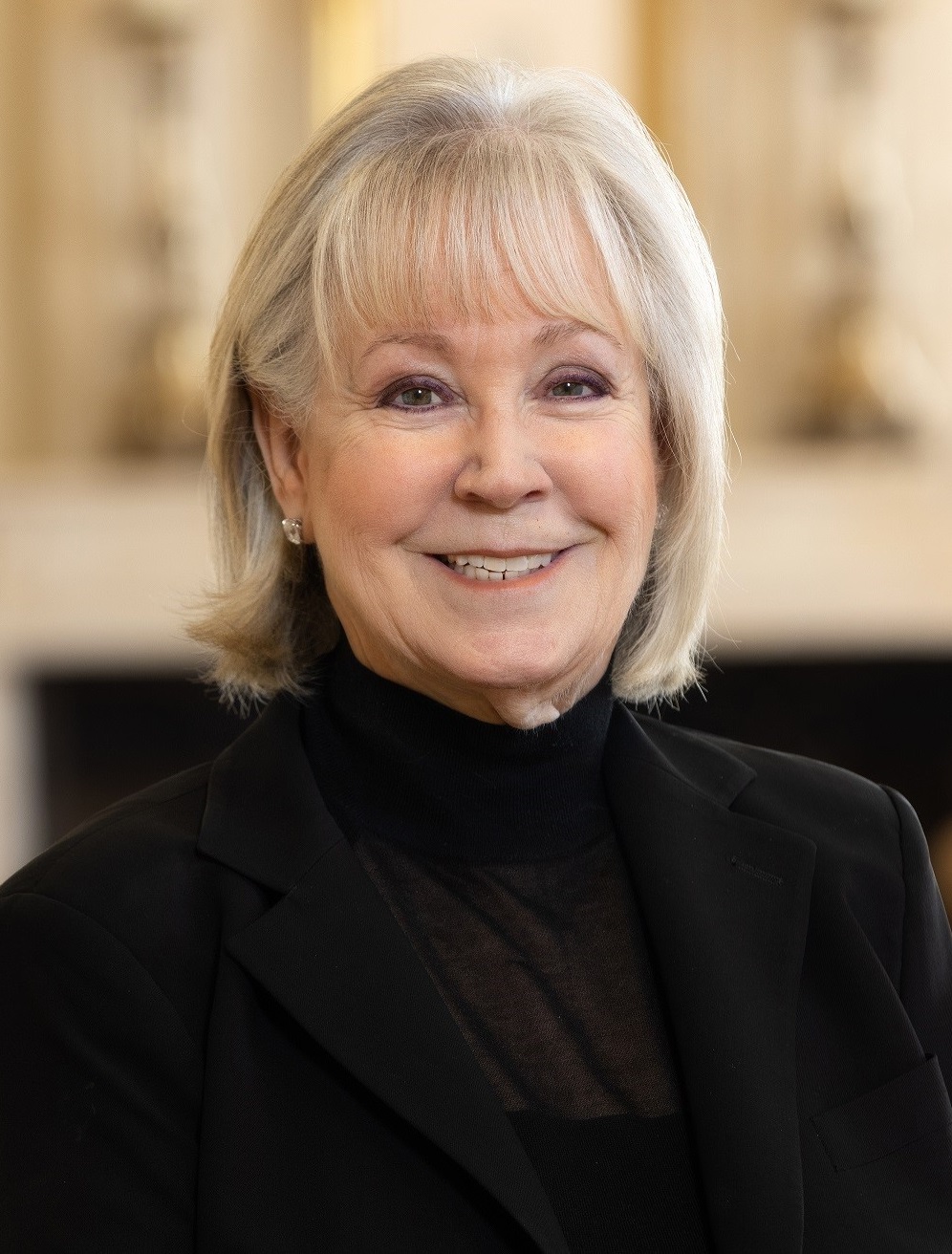 Melanie Lundquist headshot